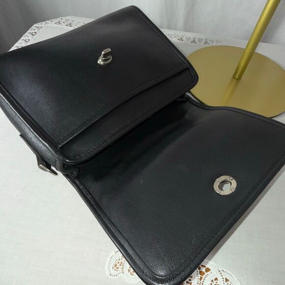 Vintage Coach Black Leather Station Bag 9870 No Strap Made in USA Turnlock Flap - Picture 10 of 15